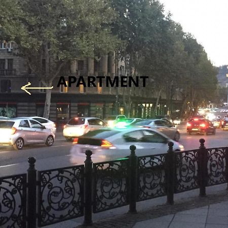 Apartment Gallery Rustaveli 1 Tbilisi ภายนอก รูปภาพ