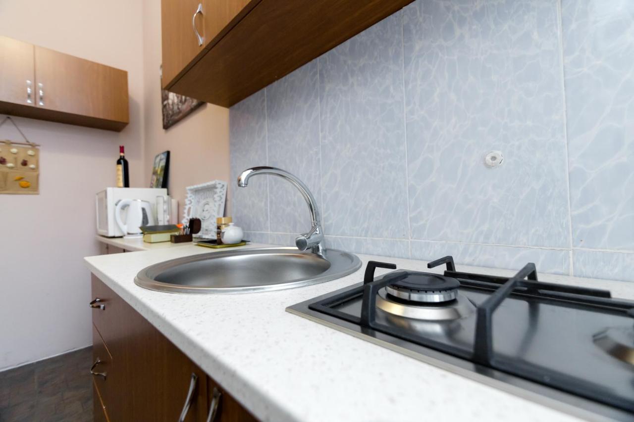Apartment Gallery Rustaveli 1 Tbilisi ภายนอก รูปภาพ