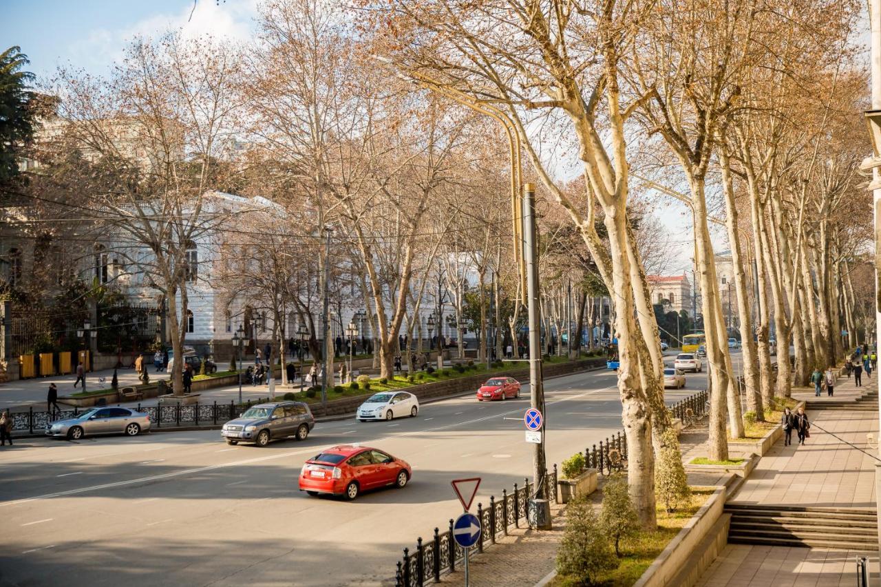 Apartment Gallery Rustaveli 1 Tbilisi ภายนอก รูปภาพ