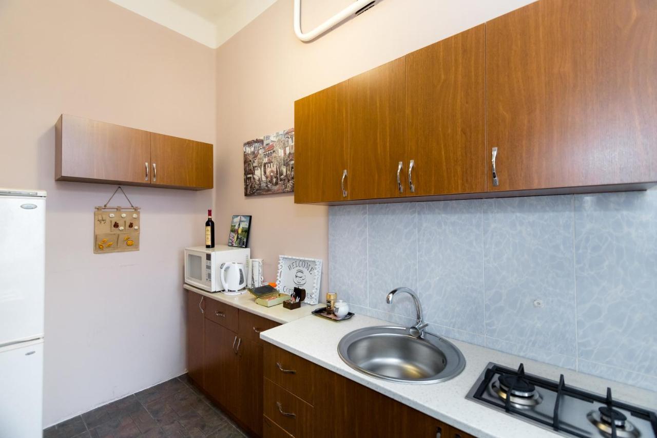 Apartment Gallery Rustaveli 1 Tbilisi ภายนอก รูปภาพ